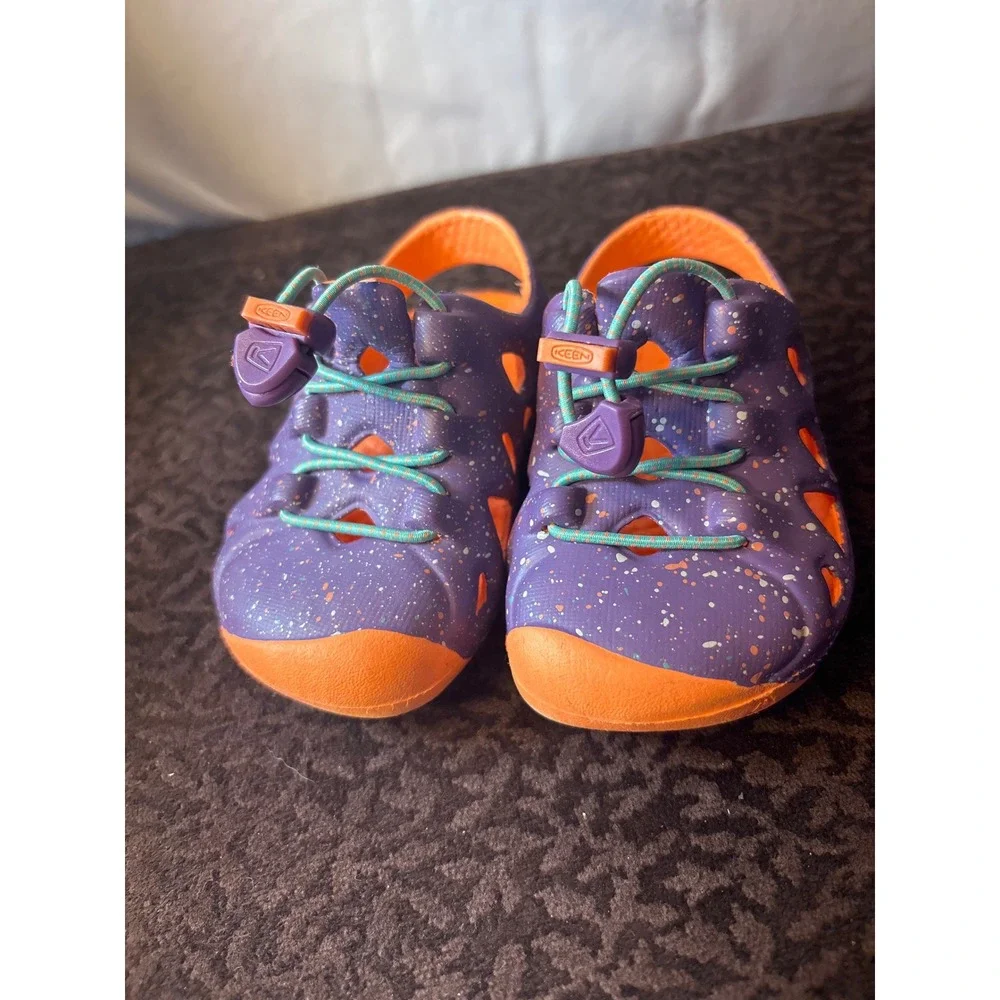 Keen stingray sandals